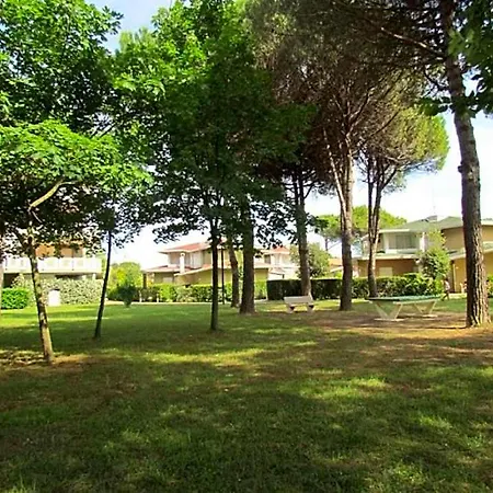 Hotel With Large Swimming Pool And Place 3*