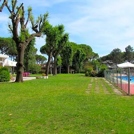 Hotel With Large Swimming Pool And Place