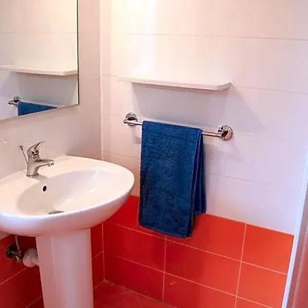 With Large Swimming Pool And Place Hotel